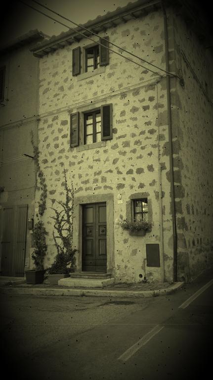 Vivo dʼOrciaLa Casa Di Adelinaアパートメント エクステリア 写真